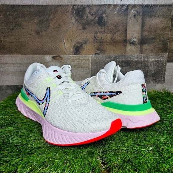 New Nike React Infinity Run Flyknit 3 'Confetti' - Picture 1 of 11